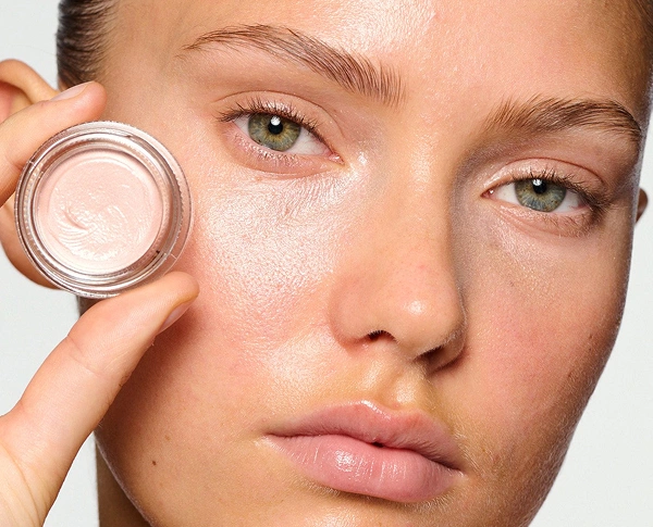 WAKE ME UP CREAM - LIGHT TO MEDIUM